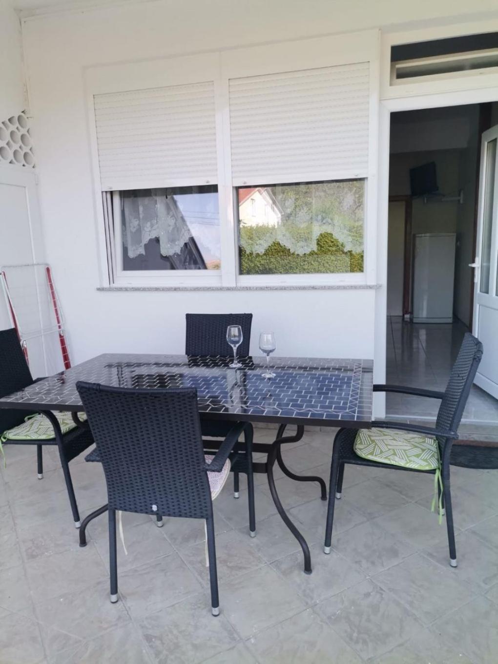 Apartments Mig - With Beautiful Garden Supetarska Draga Bagian luar foto